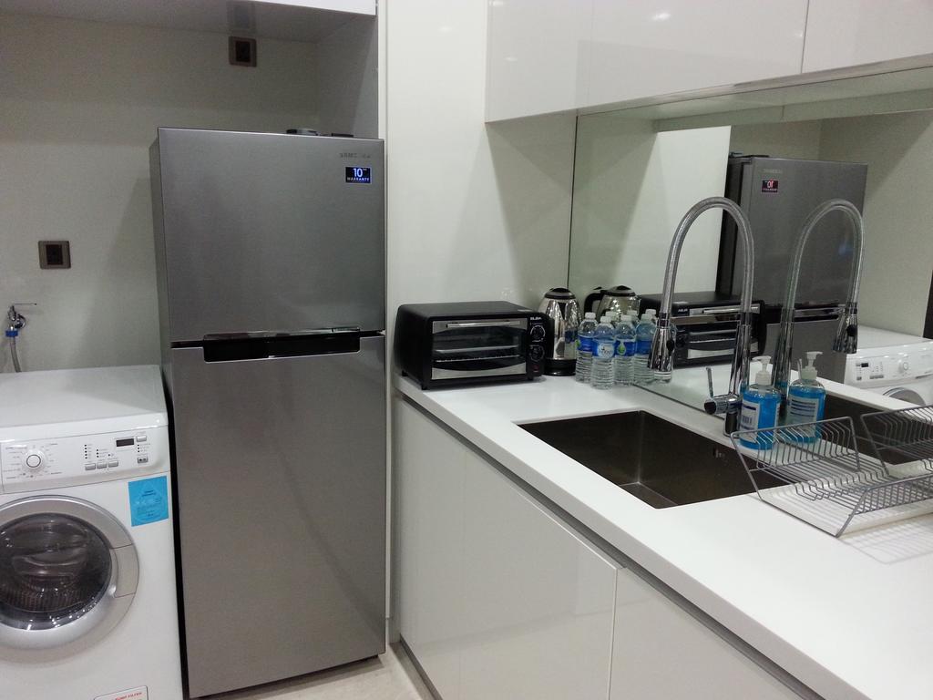 Kl101​ ​Service Suite​ ​​At Soho Suites Klcc Куала Лумпур Екстериор снимка